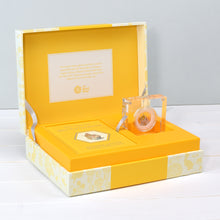 Load image into Gallery viewer, Mrs Tittlemouse Royal Mint Silver Proof Coin &amp; Book Set
