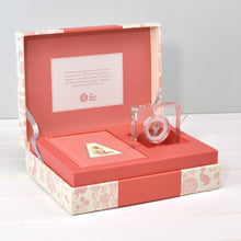 Load image into Gallery viewer, Tailor of Gloucester Royal Mint Silver Proof Coin &amp; Book Set